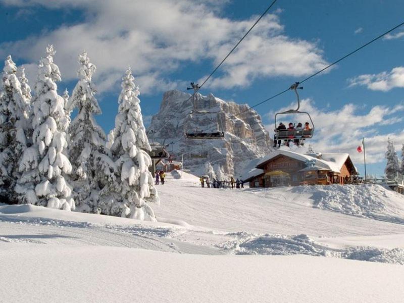 Villa Edelweiss Алеге Екстериор снимка